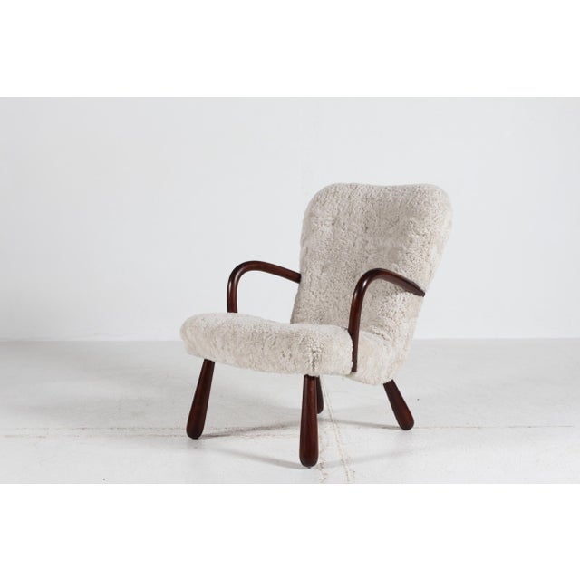 Art Deco Clam Easy Chair in Wood and Sheepskin from Skive Møbelfabrik, 1940s For Sale - Image 15 of 15