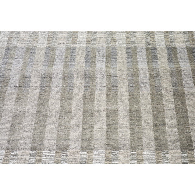 Indian Modern Indian Handloom Wool/Bamboo Rug, 8'x10' For Sale - Image 3 of 3