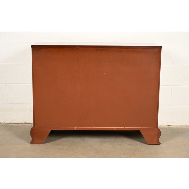 Baker Furniture Historic Charleston Chippendale Carved Mahogany Serpentine Front Dresser Chest For Sale - Image 11 of 13