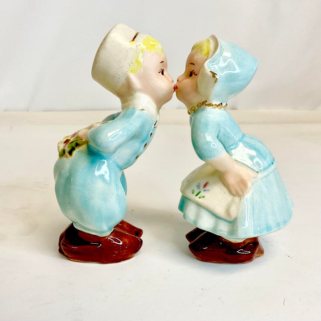 1940s 1940s Vintage Boho Chic Kissing Dutch Kids Figurines - A Pair For Sale - Image 5 of 7