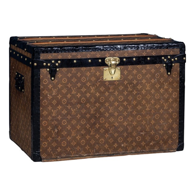 Antique Trunk in Woven Canvas from Louis Vuitton, 1900 For Sale