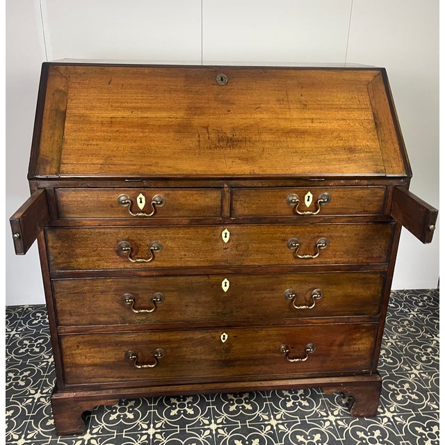 Georgian Mahogany Bureau, Mid -18th Century For Sale - Image 4 of 18