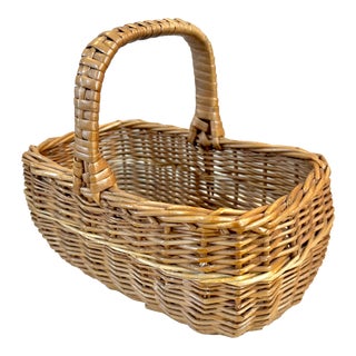 1940s Small French Provincial Handmade Wicker Basket For Sale