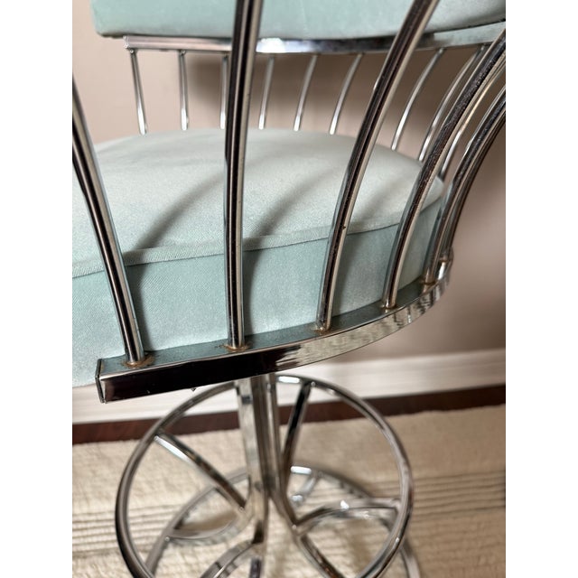 Vintage 1970s Mid Century MCM Tulip Style Chrome Swivel Bar Stools For Sale - Image 9 of 12