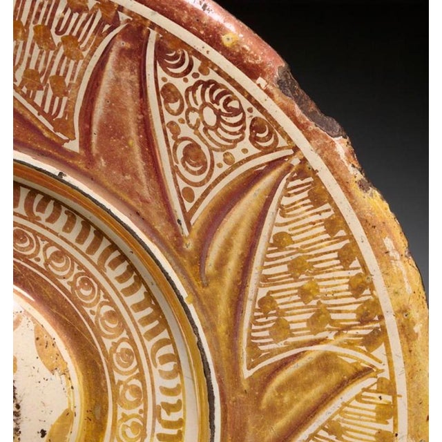 16th Century Hispano-Moresque Ceramic Charger, 16th Century Glazed Pottery For Sale - Image 5 of 8