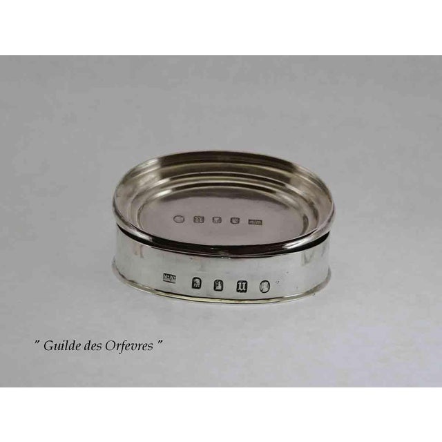 "Elegant Vintage Sterling Silver Oval Snuff Box, Britania Standard. Pattern : Plain - Size : 3 3/4 in. Weight: 5.8 Oz An...