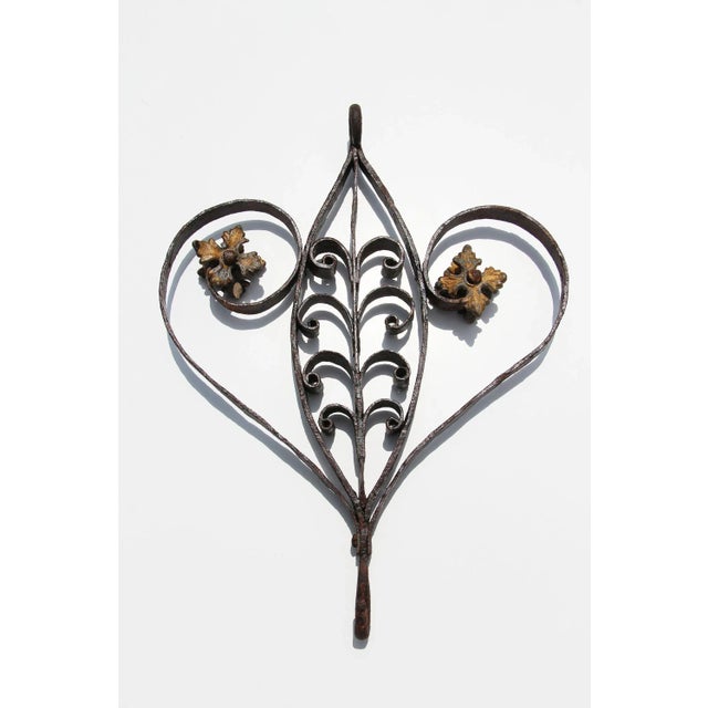 18th Century Baroque Heart Handcrafted Wrought Iron Ornament With Gold Leaf For Sale - Image 10 of 10