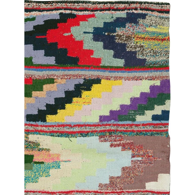 Tribal Galerie Shabab Collection Mid-20th Century Persian Flatweave Kilim Rug For Sale - Image 3 of 10