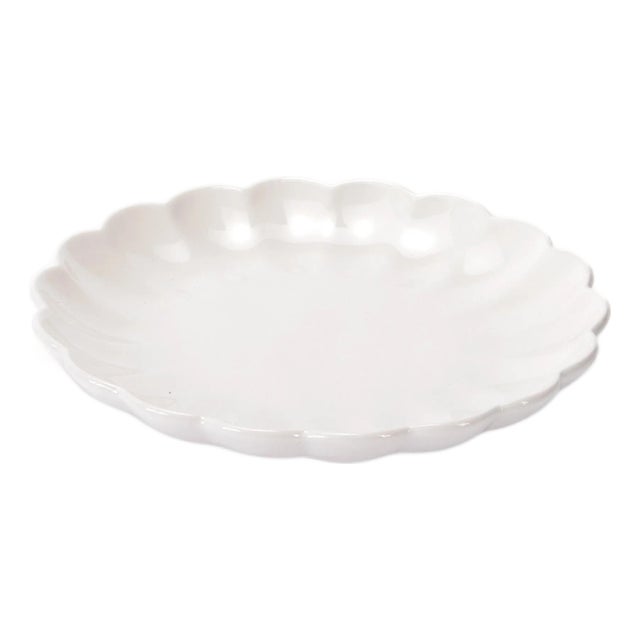 White Scalloped Stoneware Dessert Plate (Set of 4) For Sale