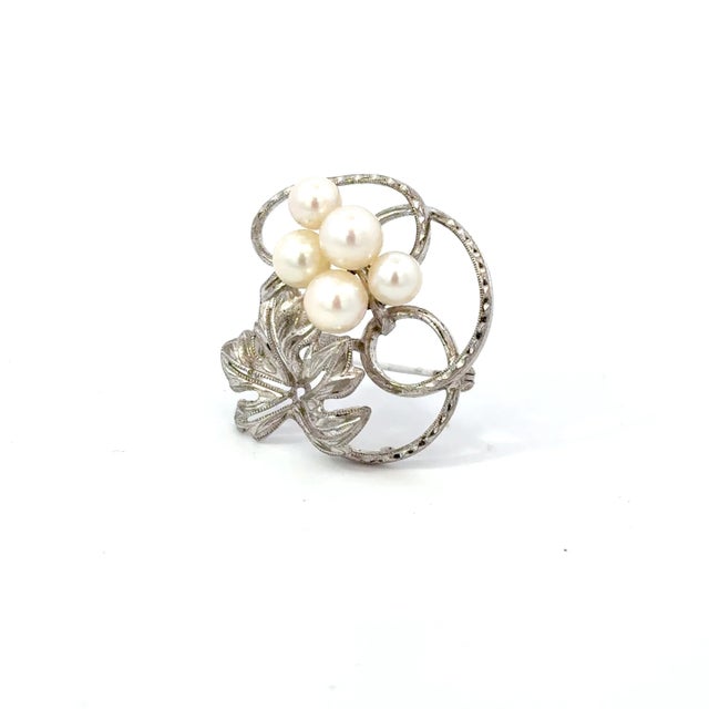 Mikimoto Akoya Pearl Brooch Sterling Silver 6 mm 5.24 Grams Estate For Sale - Image 4 of 8