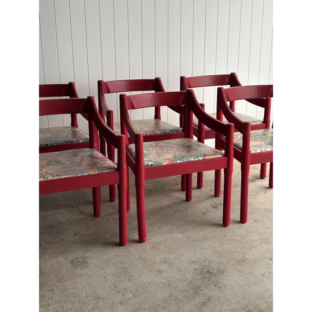 Postmodern 1970s Set of Six Vintage Red Lacquered Dining Armchairs, Attributed to Vico Magistretti For Sale - Image 3 of 18