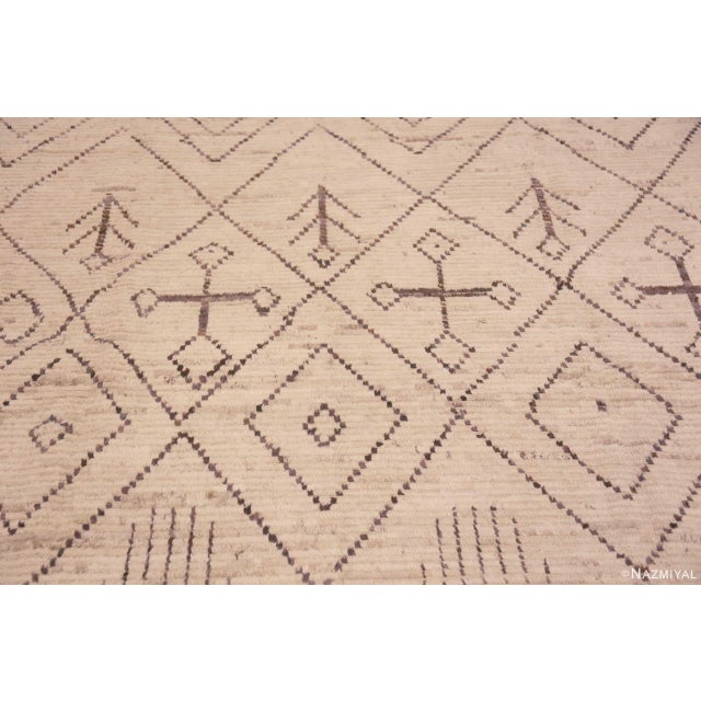 Ivory Modern Ivory Cream Tribal Geometric Moroccan Beni Ourain Design Rug For Sale - Image 8 of 9