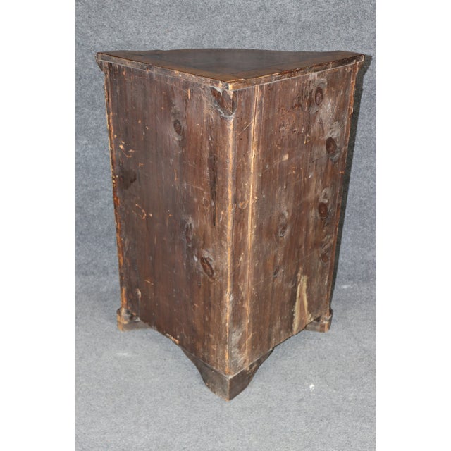 Fine Antique 1780s Italian Burled Walnut Primitive Corner Cabinet Rustic Lock For Sale In Philadelphia - Image 6 of 12