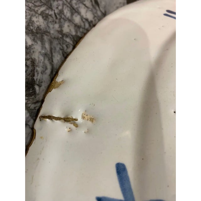 White 18th Century English Polychrome Delft Platter For Sale - Image 8 of 9