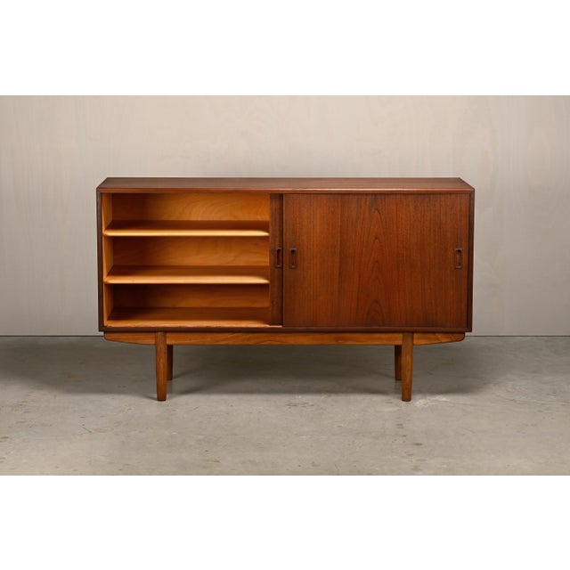 Mid-Century Modern Vintage Model 160 Sideboard in Teak and Oak by Børge Mogensen for Søborg Møbelfabrik, 1960s For Sale - Image 3 of 18