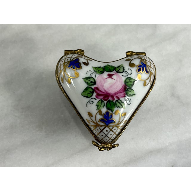 1980s French Limoges Peint Main Heart Trinket Box, Hand Painted Floral For Sale - Image 9 of 9