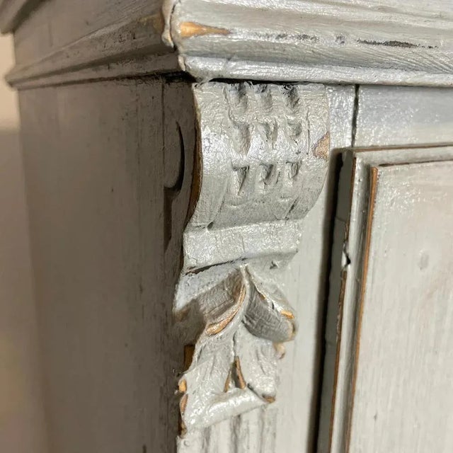Painted Showcase Cabinet, 1900s For Sale - Image 6 of 11