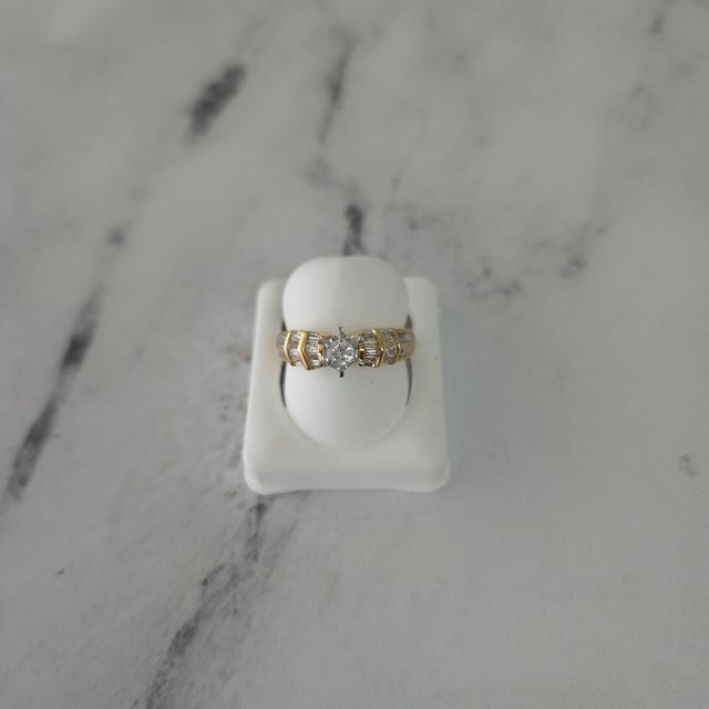 Vintage Style Diamond Engagement Ring 14k Two-Toned Gold, Size 8 For Sale - Image 4 of 4