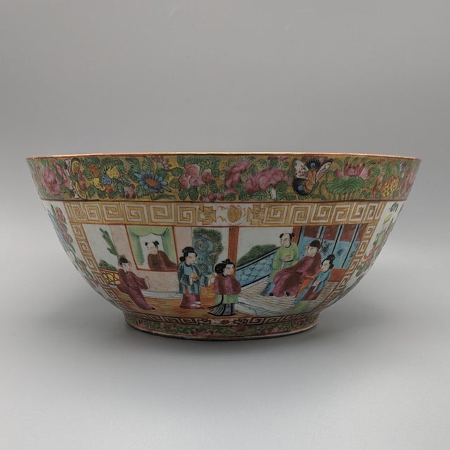Late 19th Century Chinese Export Rose Mandarin Bowl, Circa 1875 For Sale - Image 5 of 6