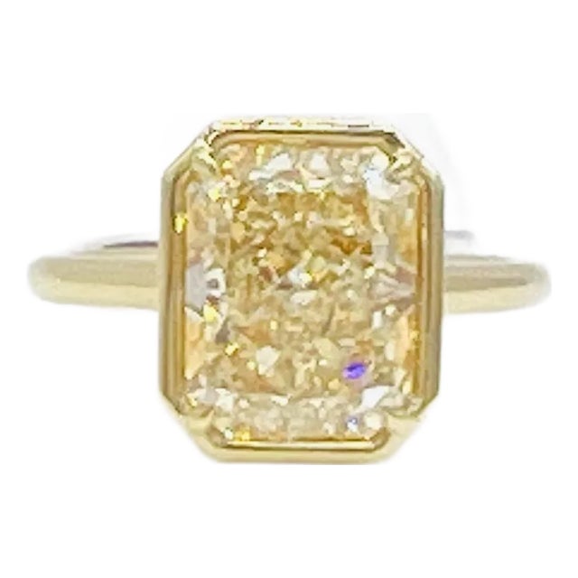 Gia 4 Carat Yellow Radiant Diamond Bezel Ring in 18k Yellow Gold, Size 6.25 For Sale