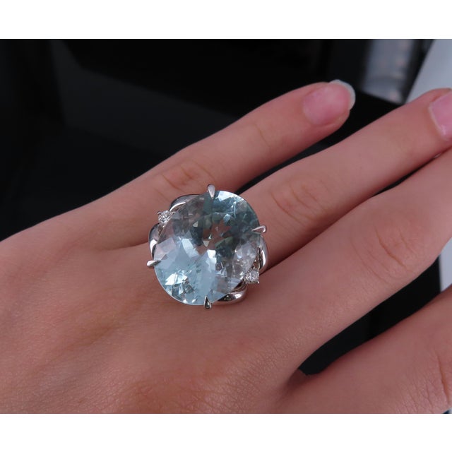Metal Late 20th Century Vintage 16.36ct Natural Aquamarine 0.20ct Diamond Platinum Ring, Size 8 For Sale - Image 7 of 18