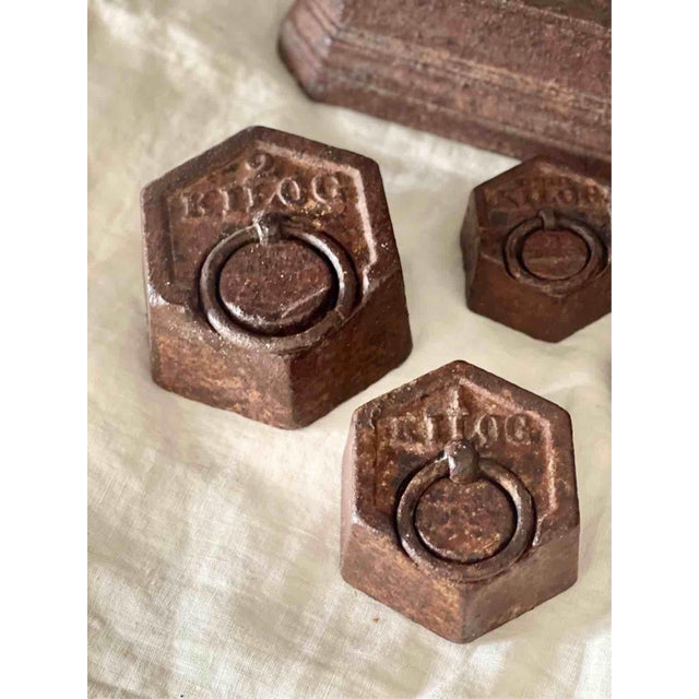 19th Century Antique French Roberval System Scale in Cast Iron and Brass with Ring, 1890s, Set of 8 For Sale - Image 5 of 15