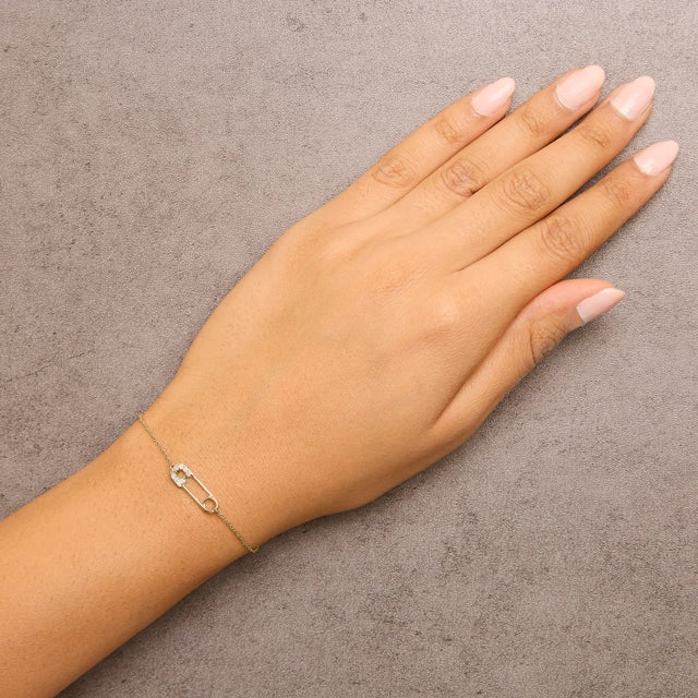 10K Yellow Gold 1/10 Cttw Diamond Paperclip Charm Adjustable Link Bracelet For Sale - Image 4 of 5