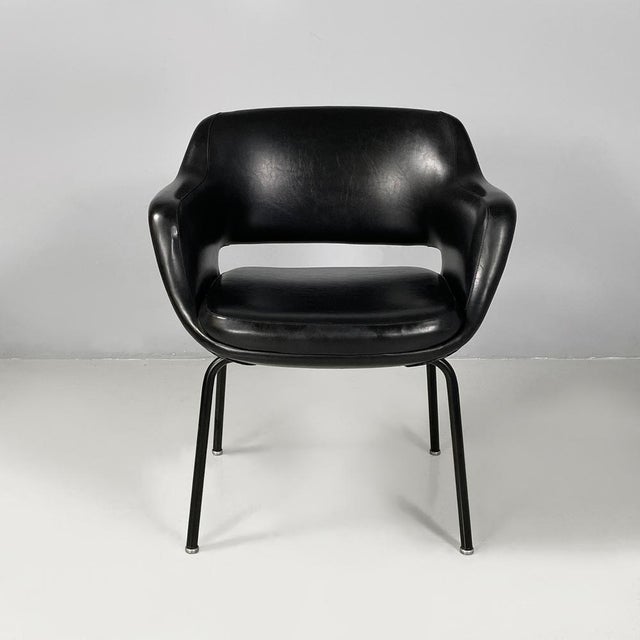 Italian modern black leather and metal armchairs by Cassina, 1970s Pair of armchairs with padded seat and backrest,...