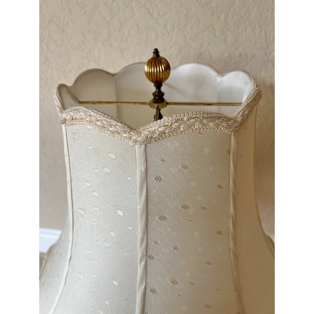 Traditional Vintage White Lamp Shade With Ruffle Edge For Sale - Image 3 of 6