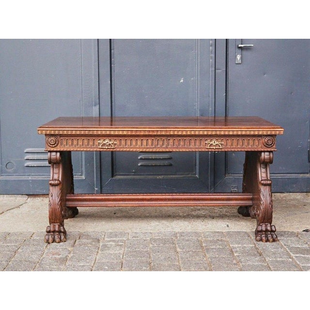 Desk, Era & style: Neo-Renaissance style 1st third of the 20th century Large, brilliant desk in the Neo-Renaissance style....