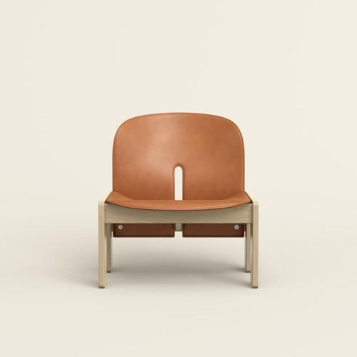 Model 925 Chair in Wood and Leather by Afra and Tobias Scarpa, 2023 For Sale - Image 3 of 15