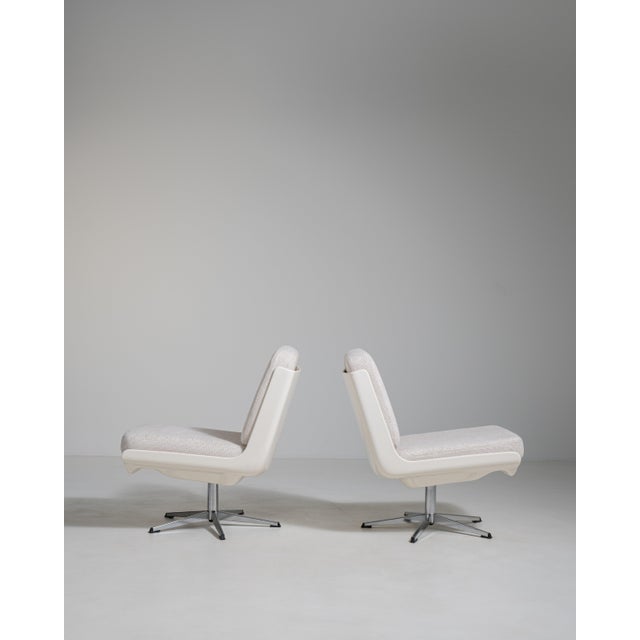 Metal Pair of Variopur Space Age Upholstered Swivel Chairs, Antique, Germany, Circa 1970 For Sale - Image 7 of 15