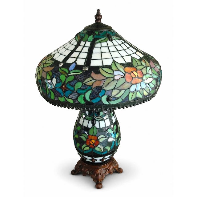 Vintage Tiffany-Style Floral Stained-Glass Table Lamp With Illuminated Base For Sale In Tampa - Image 6 of 8