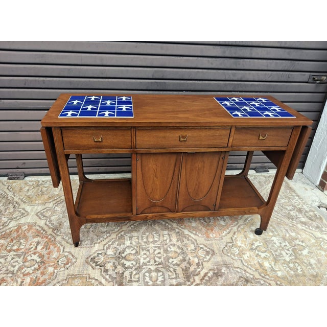 Broyhill Brasilia Mid Century Modern Broyhill Brasilia Bar Cart Server. For Sale - Image 4 of 18