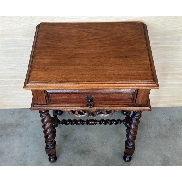 Mid 19th Century Pair of Carved Spanish Nightstands with Solomonic Legs and Crest For Sale - Image 4 of 18