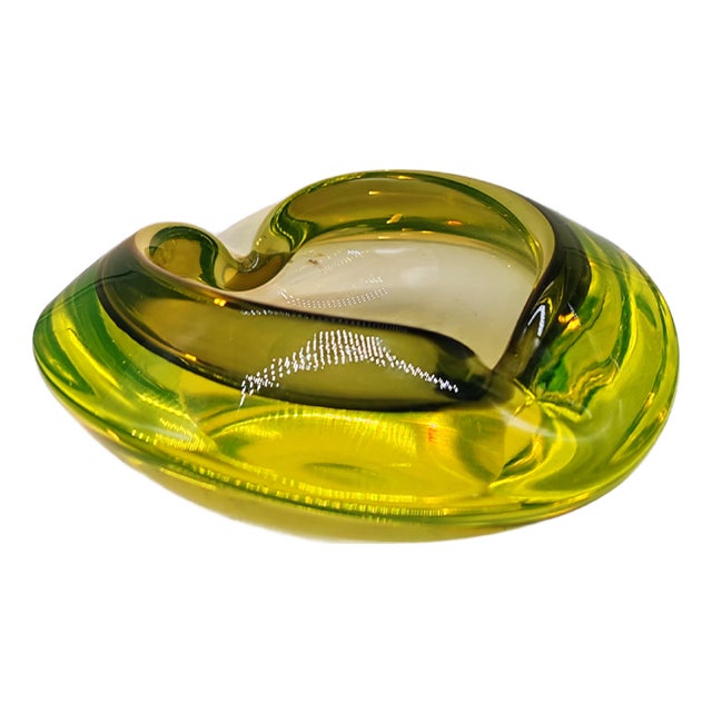 1960s Large Ashtray in Uranium Murano Glass. Made in Italy. For Sale