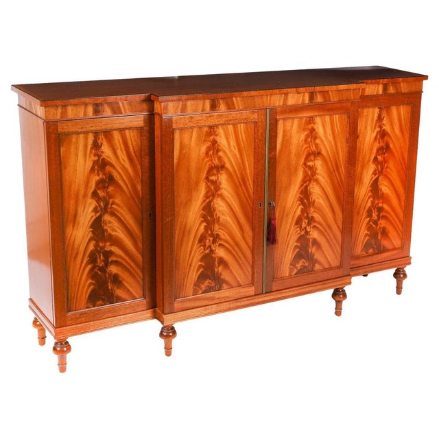 Vintage Late 20th Century Flame Mahogany Sideboard from William Tillman, 1980s For Sale - Image 18 of 18