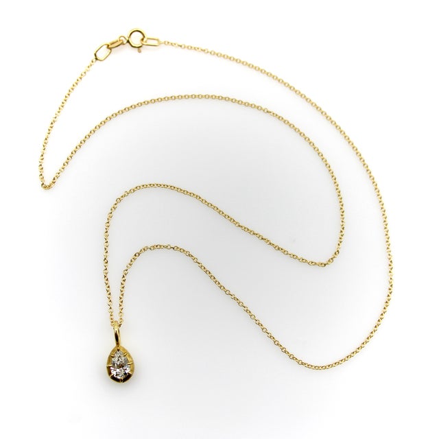 Modern 1990s 18k Gold Pear-Shaped Diamond in Collett Setting on a 16” Chain For Sale - Image 3 of 12