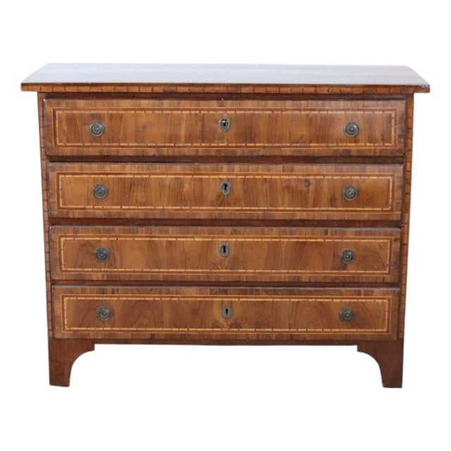 Antique 18th Century Walnut Chest of Drawers For Sale