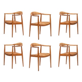 Hans Wegner for Johannes Hansen “The Chair” Dining Chairs Set of Six in Oak 1960 For Sale