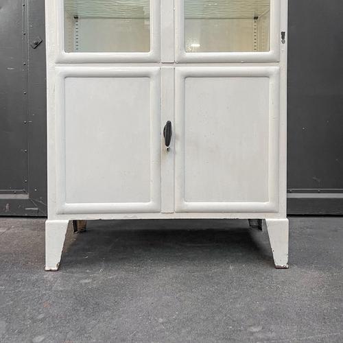 White Industrial Cream Lacquered Metal Cabinet, 1950s For Sale - Image 8 of 18