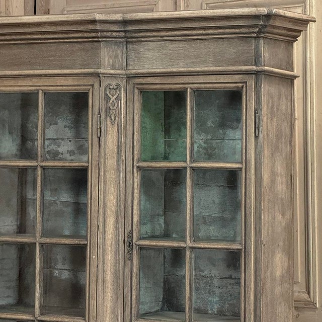 Early 19th Century Belgian Liégeois Régence Carved Oak Bookcase ~ Bibliotheque For Sale - Image 10 of 18