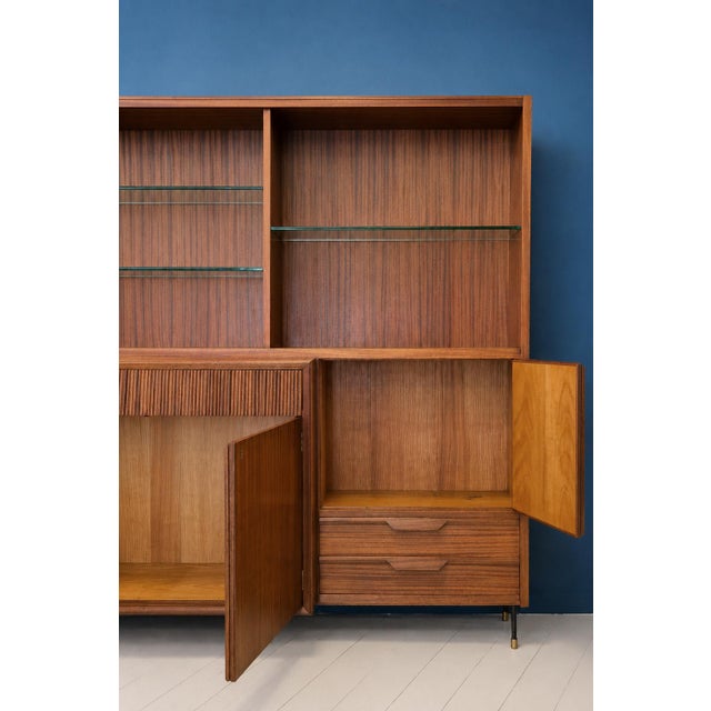 Mid-Century Modern Mid-Century Modern Italian Bookcase in Striped Mahogany, 1950s For Sale - Image 3 of 9
