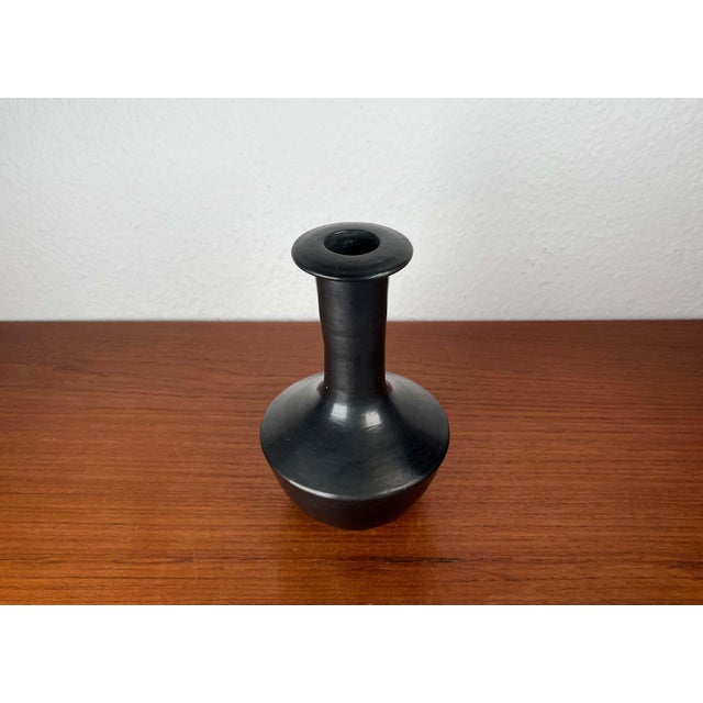 Mid-Century Modern Studio Pottery Barro Negro Vase from Lama Oaxaca, Mexico, 1960s For Sale - Image 10 of 15