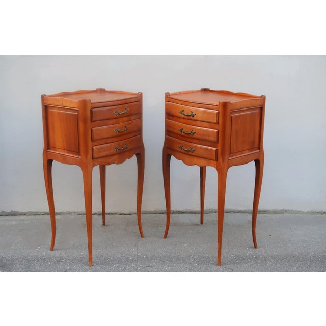 1960s Pair of French Louis XV Style Side Tables Nightstands For Sale - Image 10 of 13