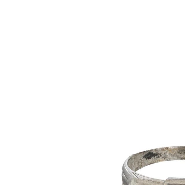 Jewelry - Platinum ring. 20th-century Portuguese style in platinum; no set stones; with a 500/1000 parrot hallmark....