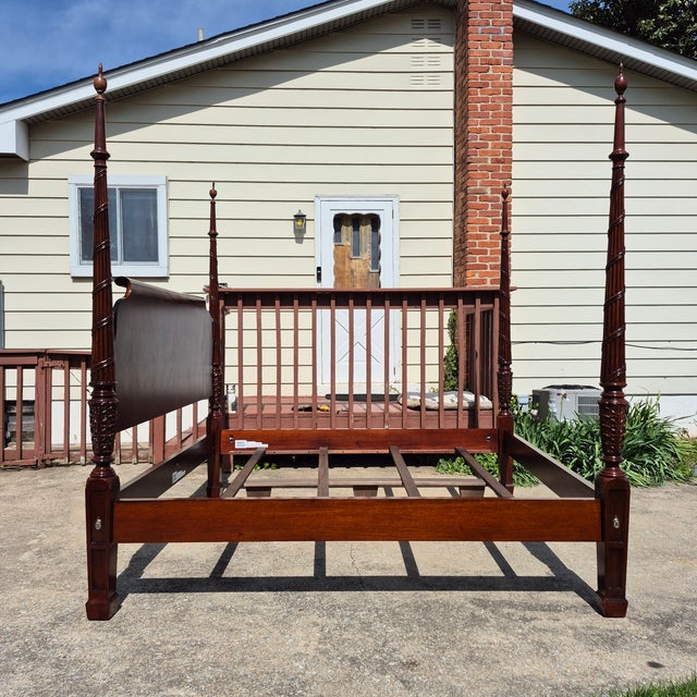 Ethan Allen 2014 Ethan Allen Newport Carved Mahogany 4 Poster Bed King Size For Sale - Image 4 of 10