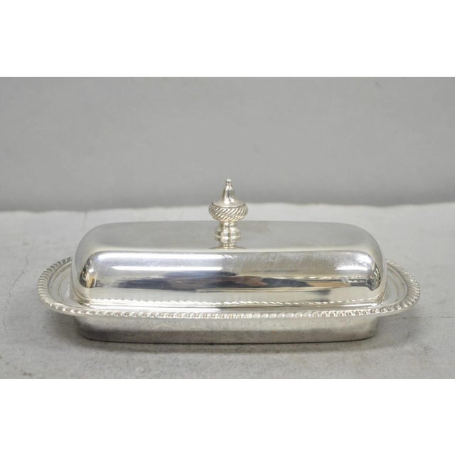 Vintage Oneida Silver Plated Covered Butter Dish W/ Glass Liner (A) For Sale - Image 12 of 12