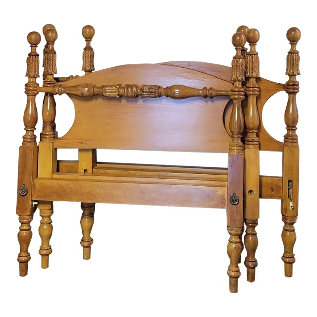 Early American Colonial Style Maple Cannonball Twin Beds With Blanket Rail - a Pair For Sale