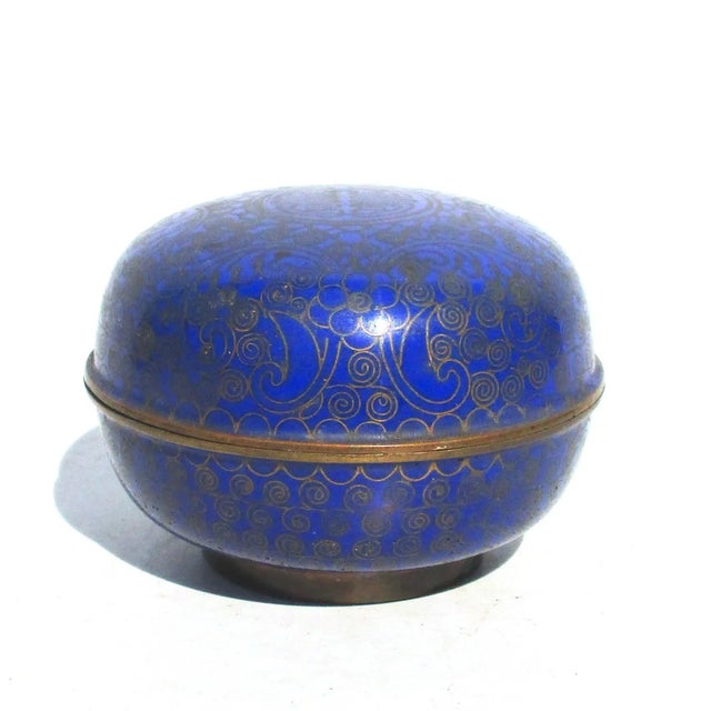 1900 Chinese Dark Blue Enamel Ovoid Box For Sale In New York - Image 6 of 6